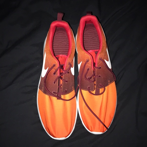 Nike Roshe - Picture 1 of 3